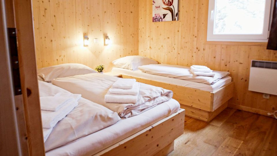 Schlüsselwörter: HolzwändeBeschreibung: Alpenresidenz mit zwei Betten und bezaubernden Holzwänden.
